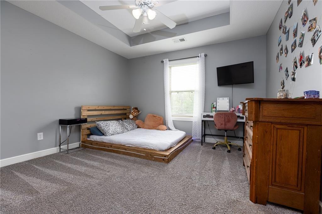 13017 Kelli Drive Property Photo 27