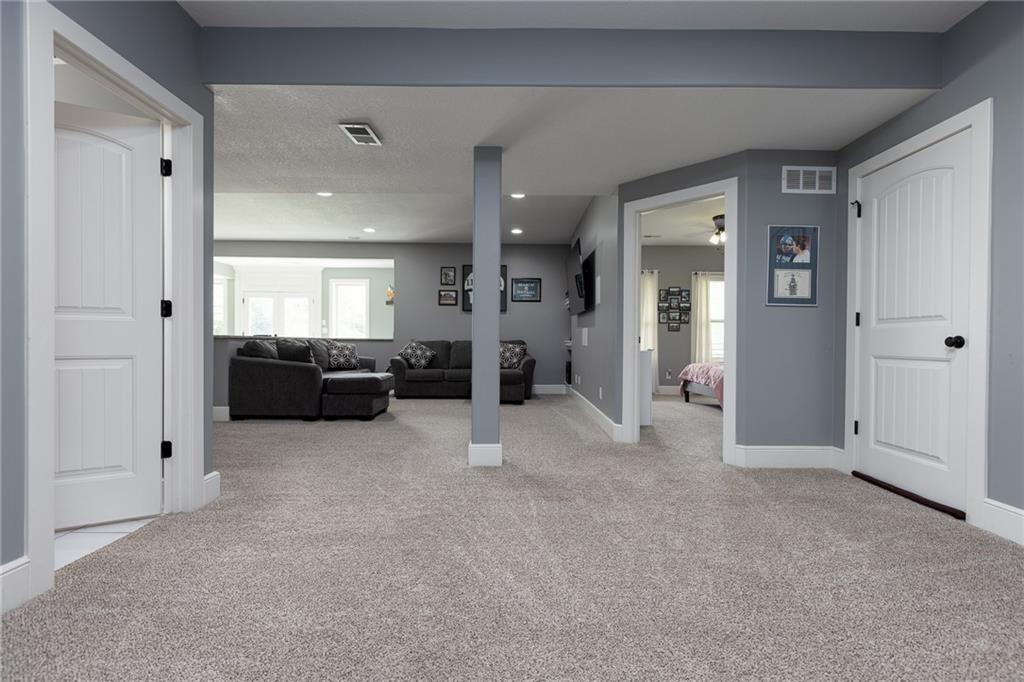 13017 Kelli Drive Property Photo 37