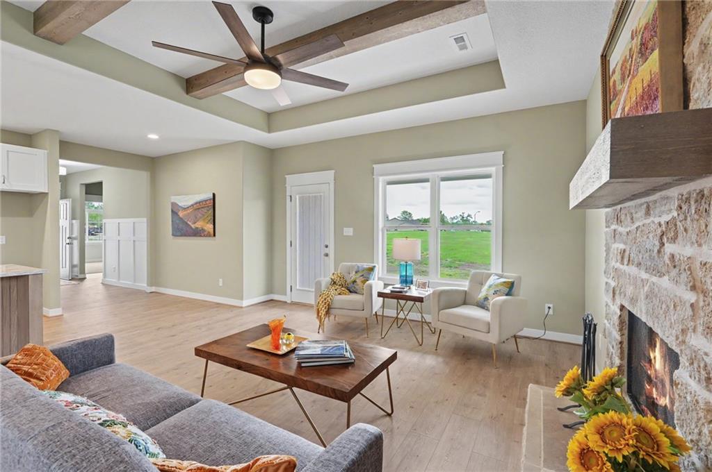 1013 Bluestem Circle Property Photo 7