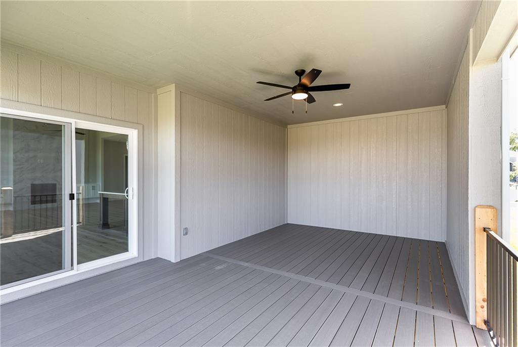 3808 W 187th Street Property Photo 15