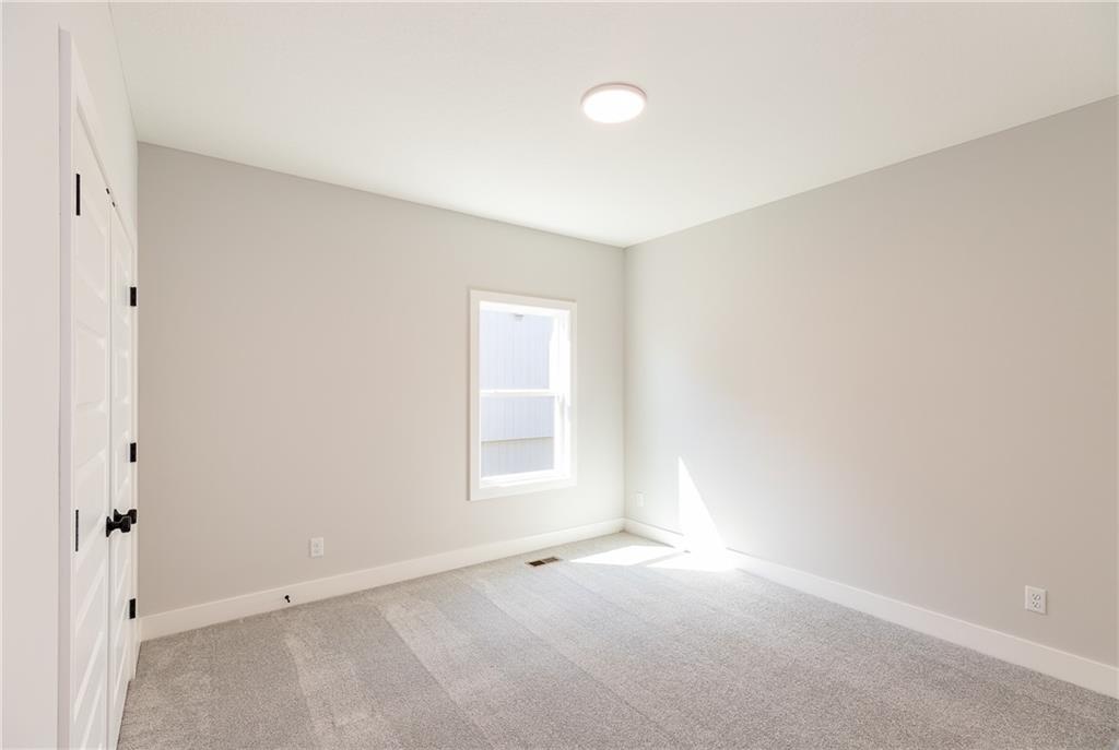3808 W 187th Street Property Photo 23