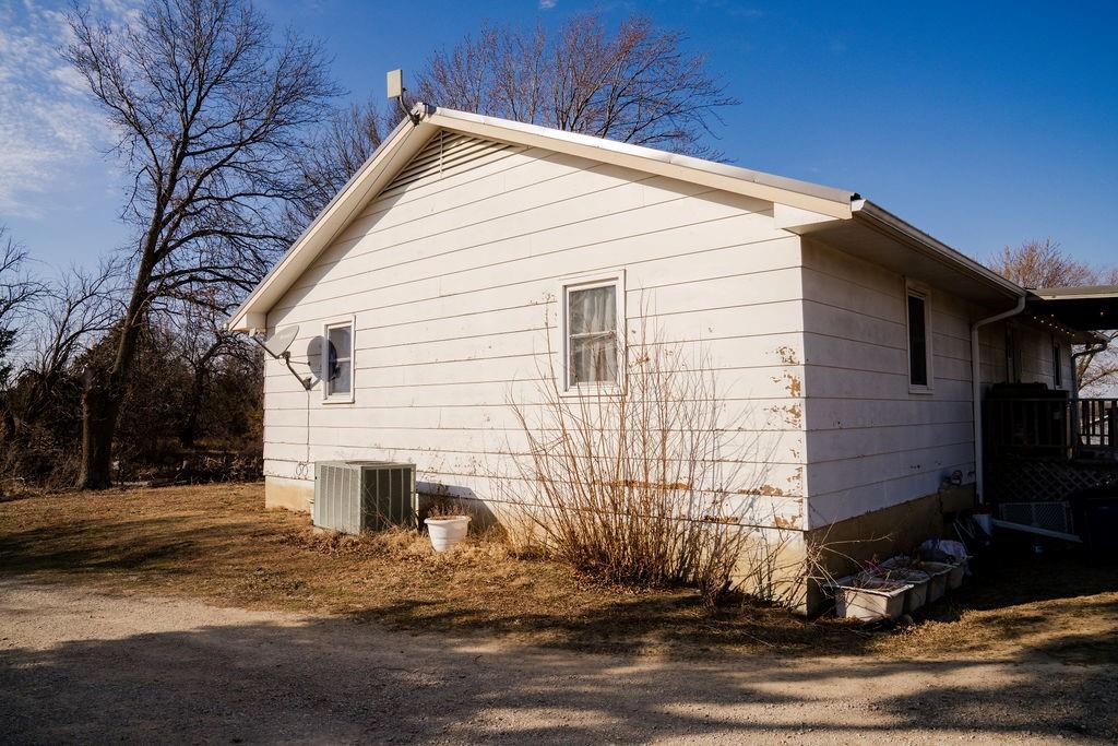 20081 Spring Hill Road Property Photo 3