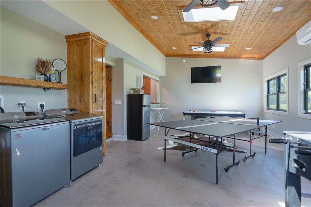 35932 10 Highway Property Photo 15