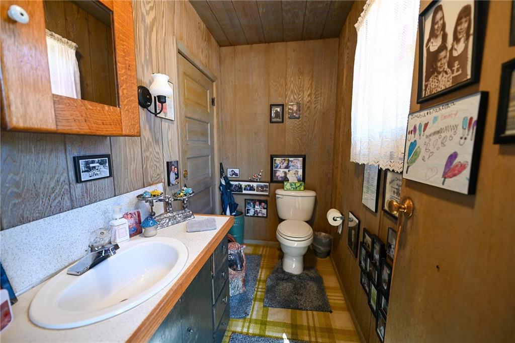 909 S Main Street Property Photo 10