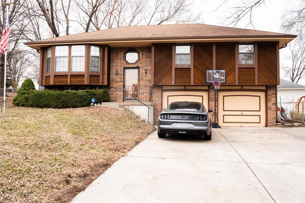 11526 N Wayne Avenue Property Photo 1