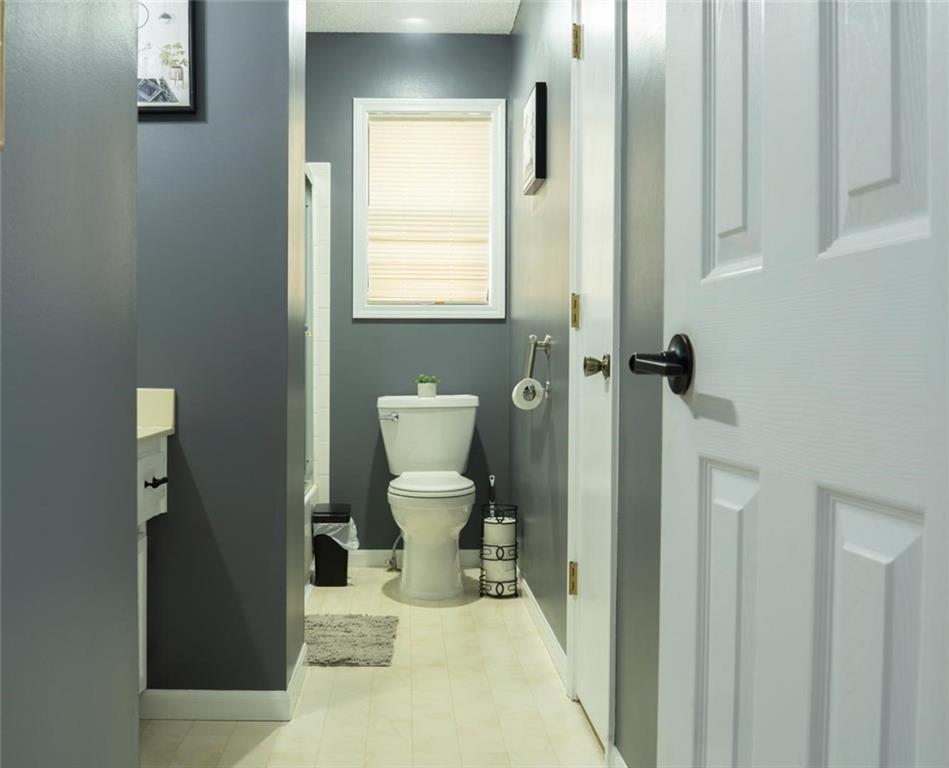 11526 N Wayne Avenue Property Photo 11