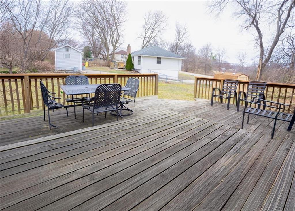 11526 N Wayne Avenue Property Photo 23