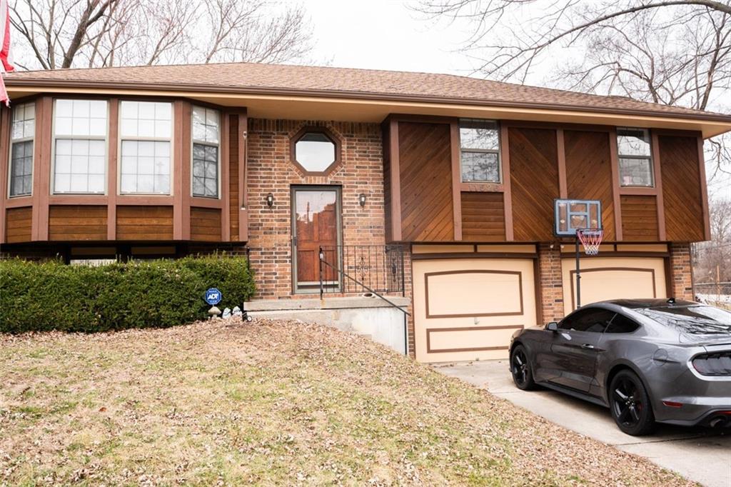 11526 N Wayne Avenue Property Photo 27