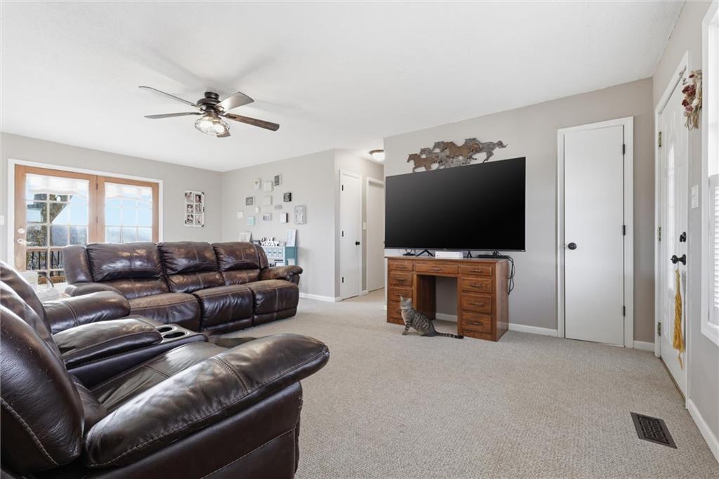 18325 Baxter Road Property Photo 7