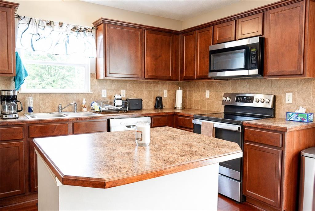 20204 E 23rd Terr Court Property Photo 10