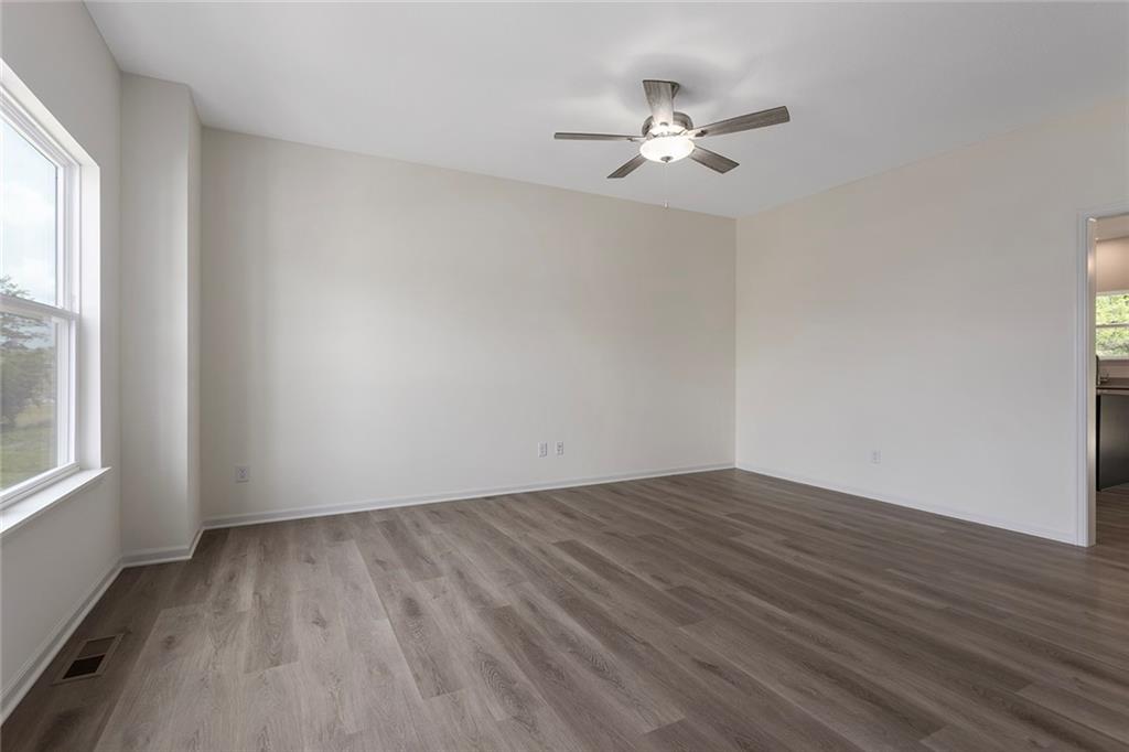 615 Fall Creek Drive Property Photo 4