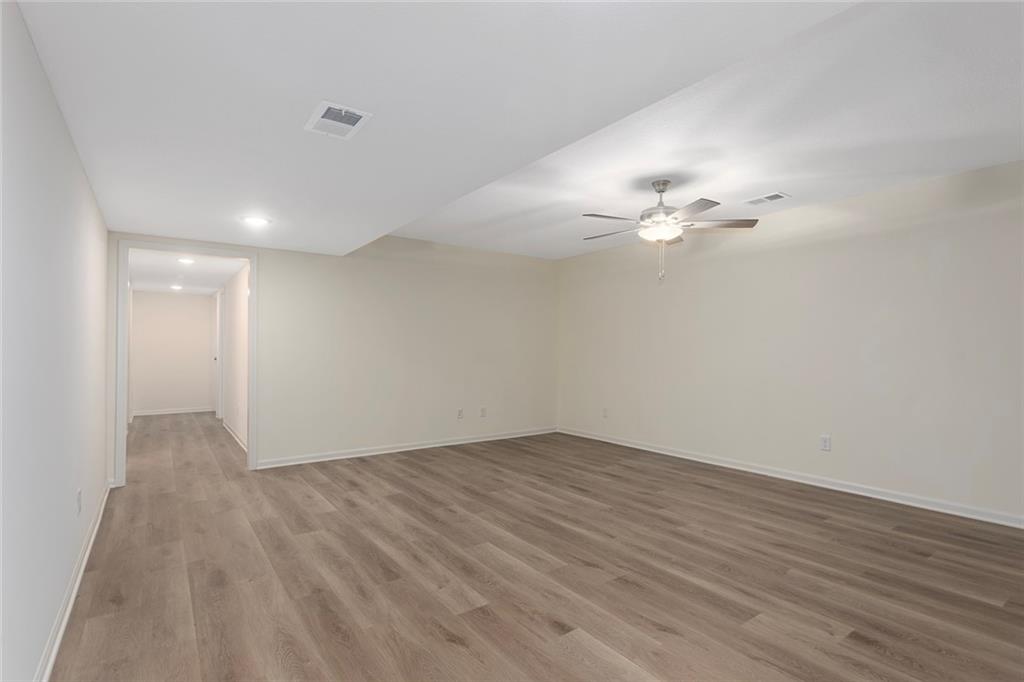 615 Fall Creek Drive Property Photo 26