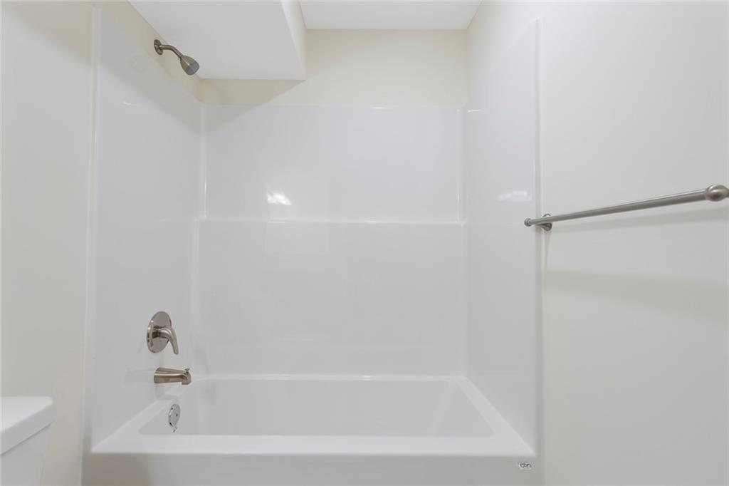 615 Fall Creek Drive Property Photo 29