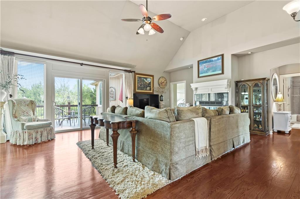 28919 Hackberry Circle Property Photo 10