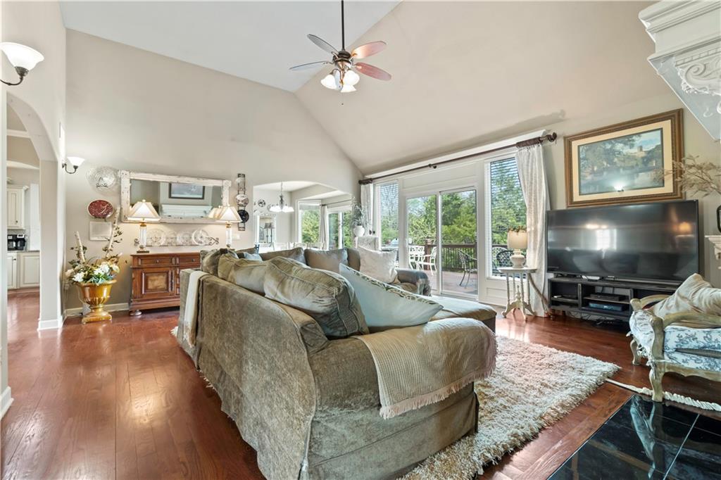 28919 Hackberry Circle Property Photo 12