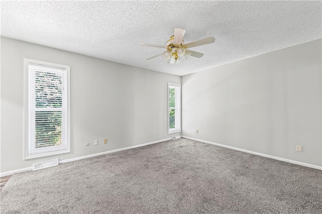 5506 Nw Verlin Drive Property Photo 20