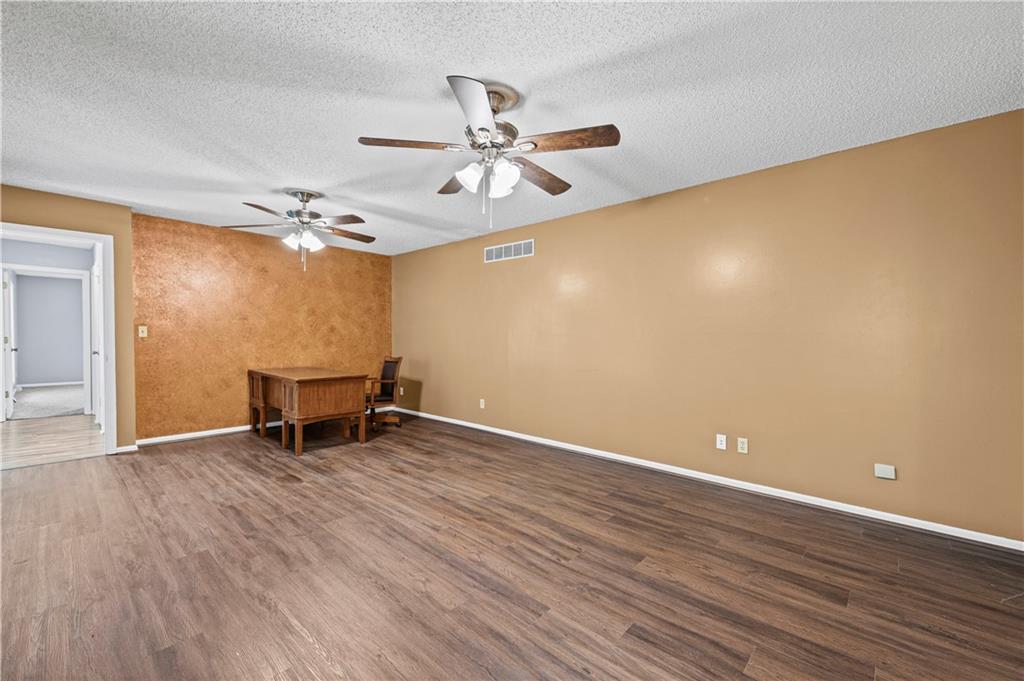 5506 Nw Verlin Drive Property Photo 27