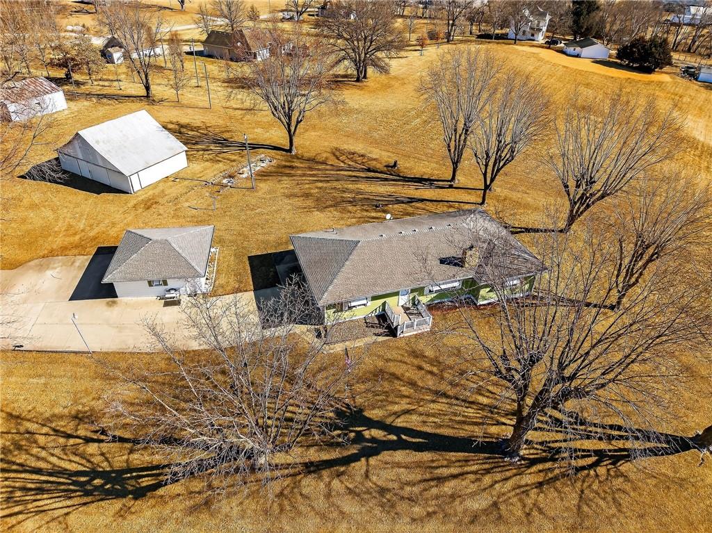 1869 190th Road Property Photo 6