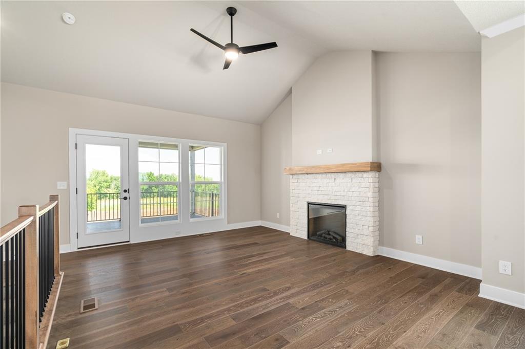 22214 W 82nd Terrace Property Photo 15