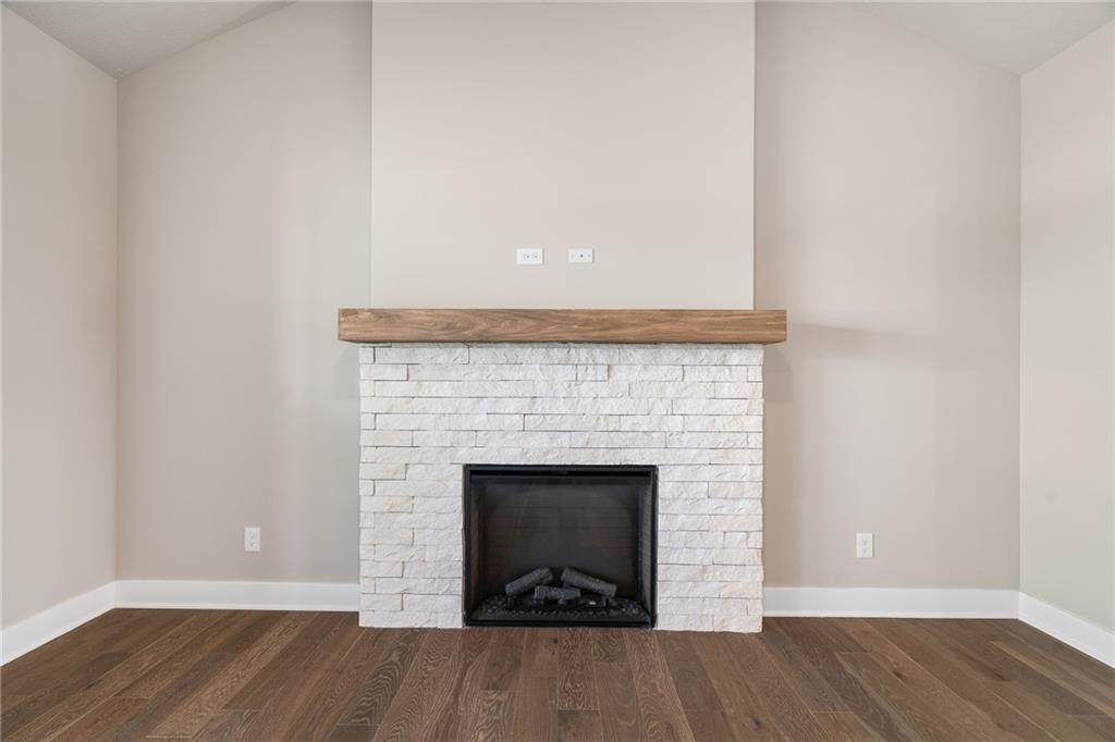 22214 W 82nd Terrace Property Photo 18