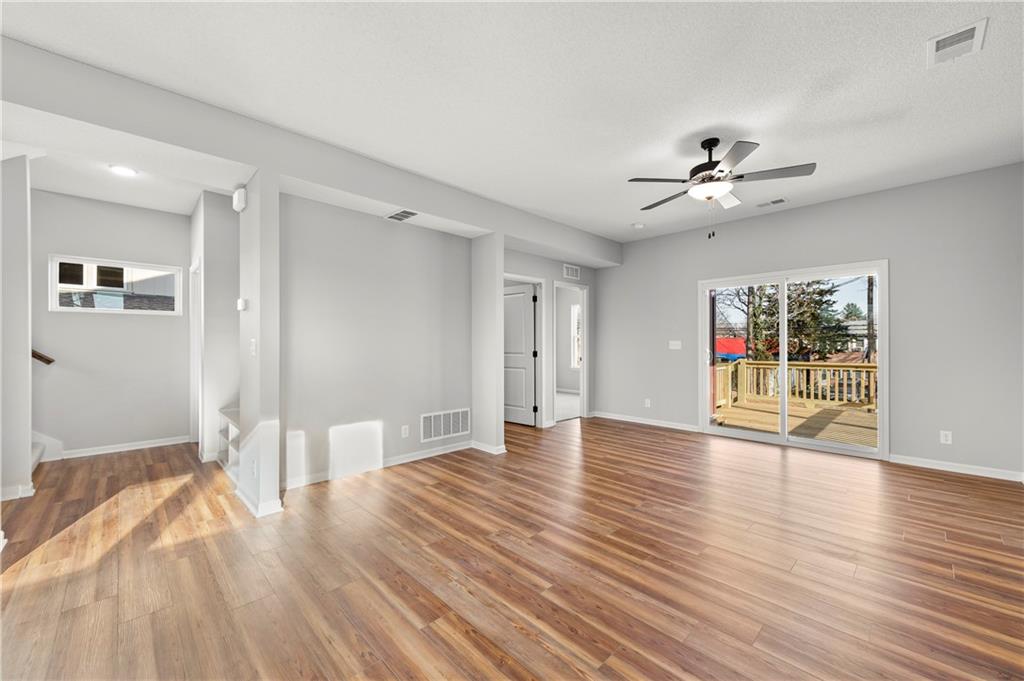 1114 Armstrong Avenue Property Photo 4
