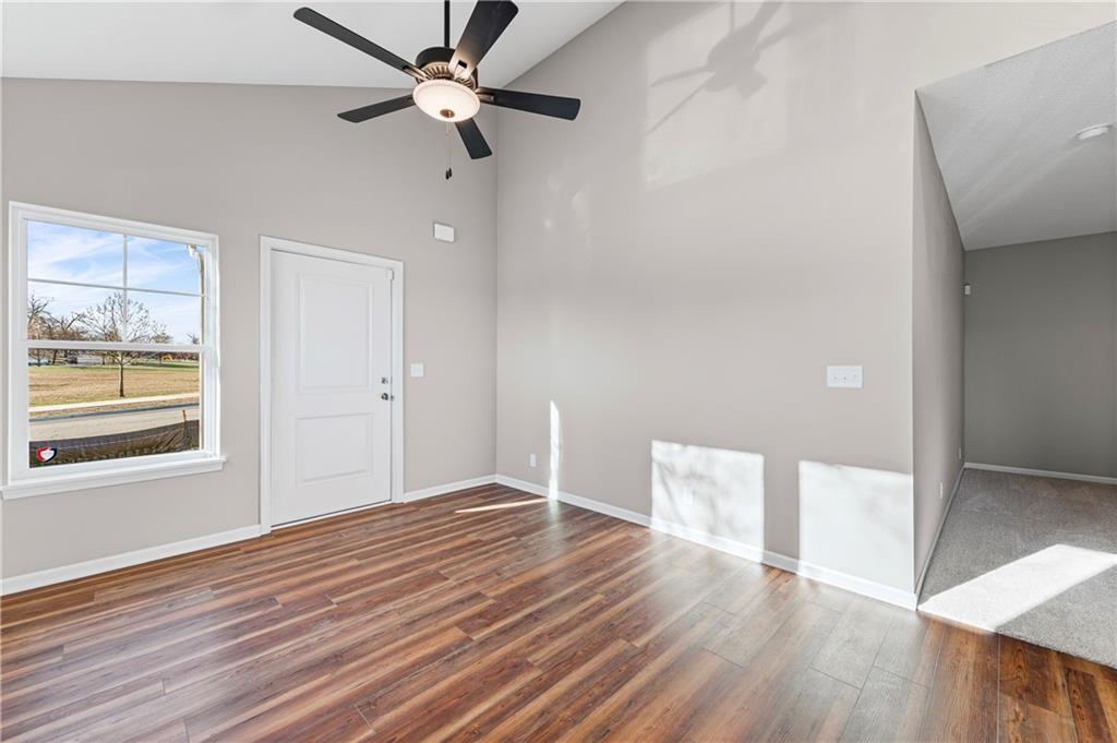 1114 Armstrong Avenue Property Photo 8
