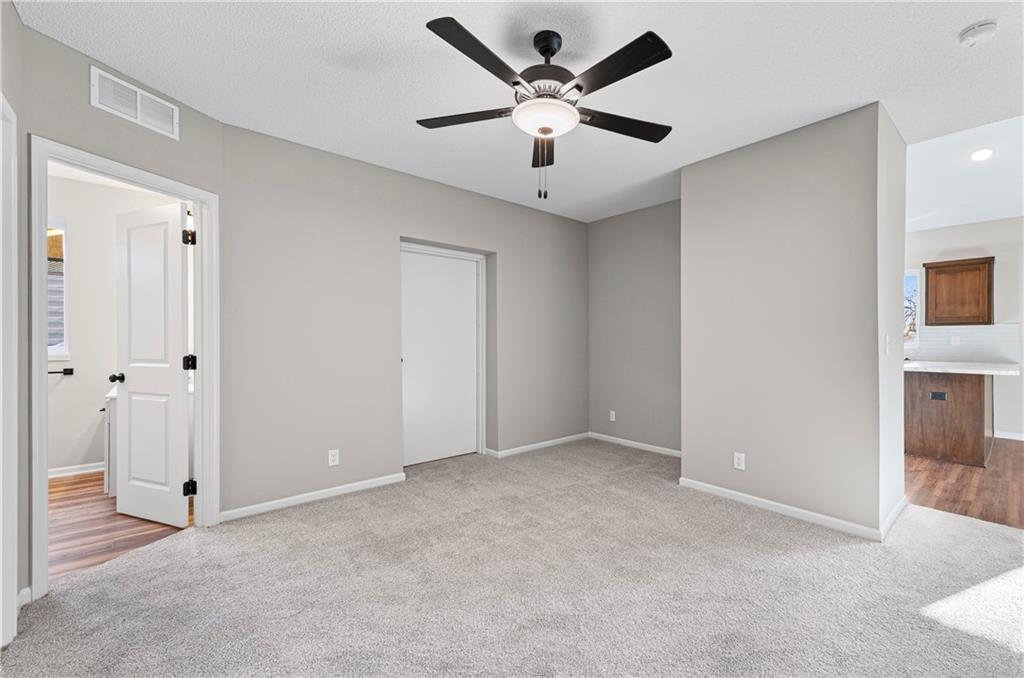 1114 Armstrong Avenue Property Photo 11