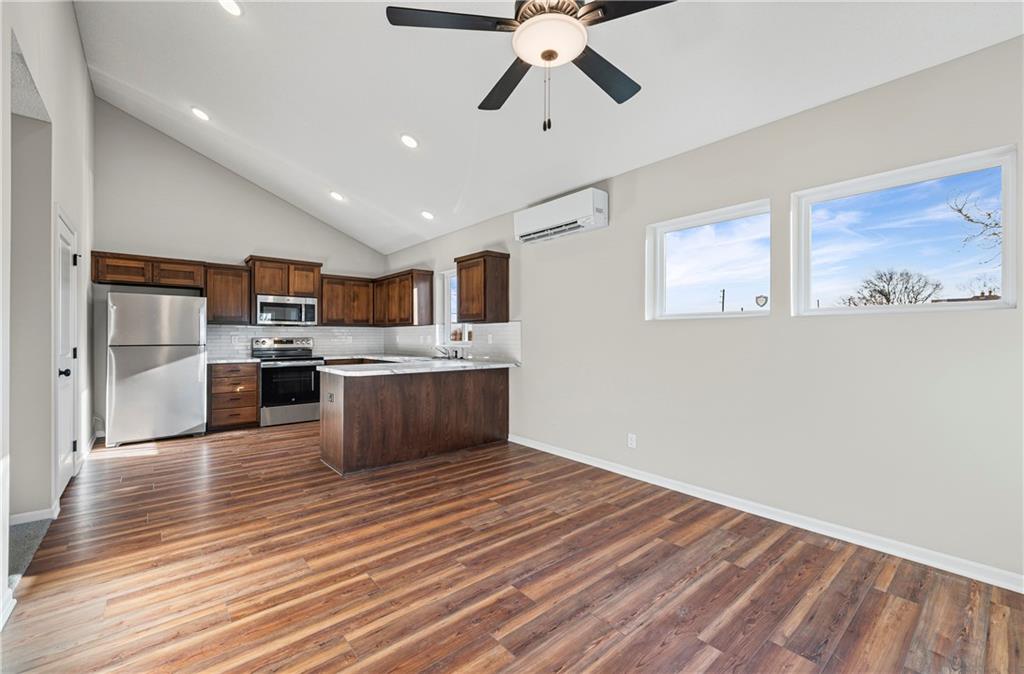 1114 Armstrong Avenue Property Photo 30
