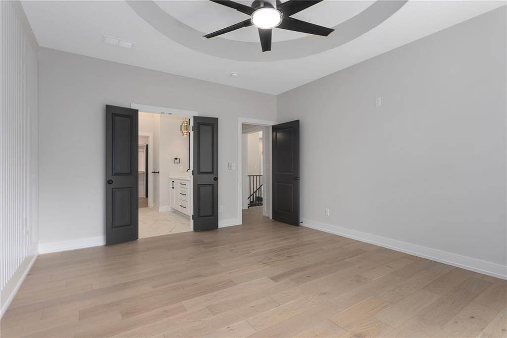 9727 N Montclair Avenue Property Photo 15