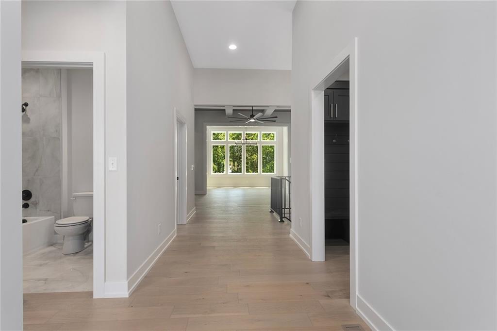 9727 N Montclair Avenue Property Photo 22