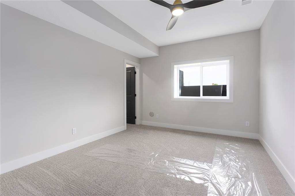 9727 N Montclair Avenue Property Photo 40