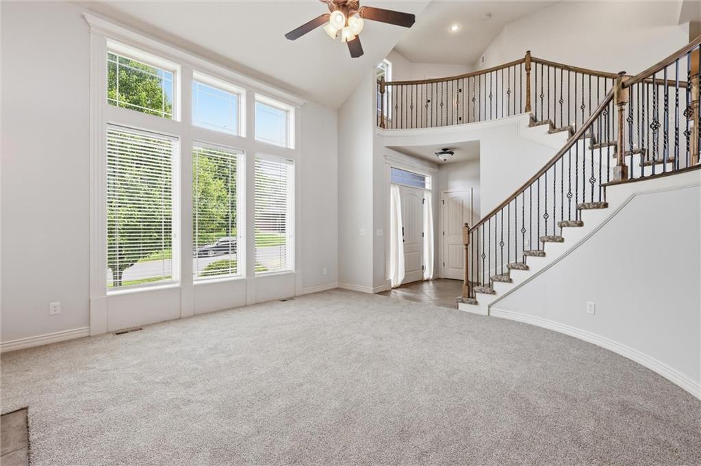 1217 Hampton Drive Property Photo 3