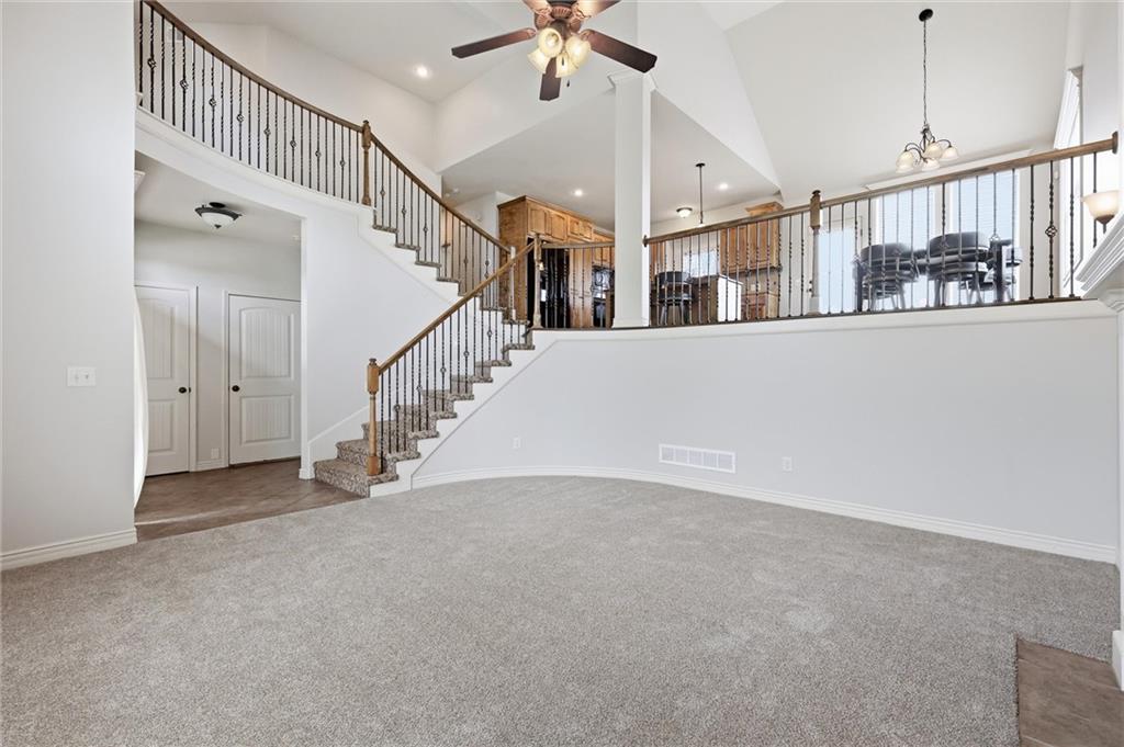 1217 Hampton Drive Property Photo 4