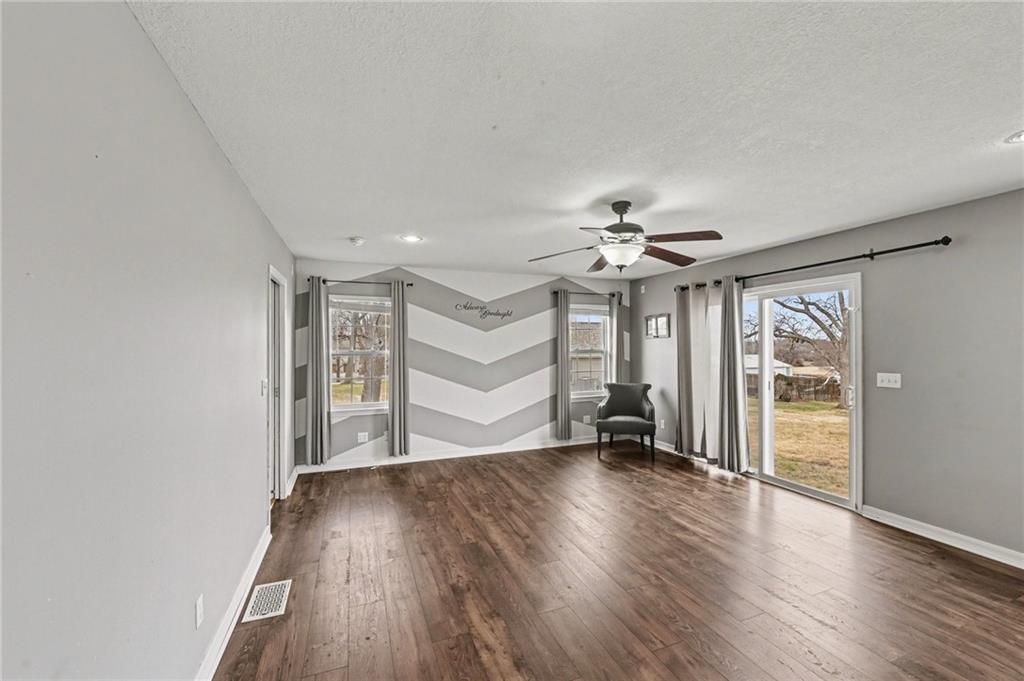 1492 Sw Hook Road Property Photo 26
