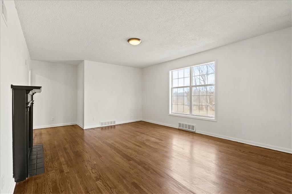 7505 E 130th Street Property Photo 5