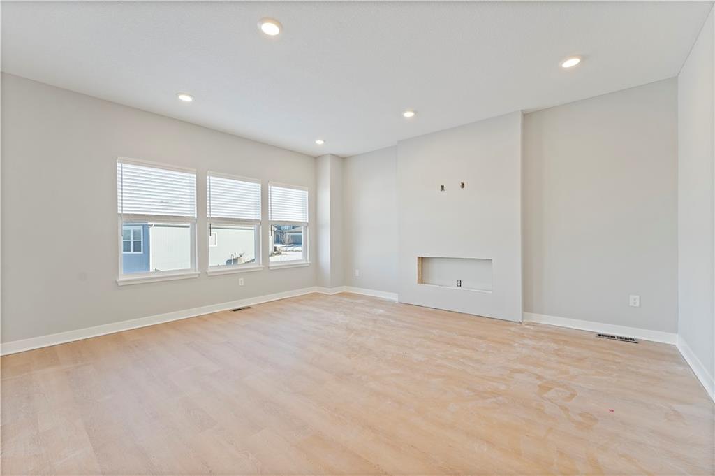 1503 Sw Meadowlark Court Property Photo 3