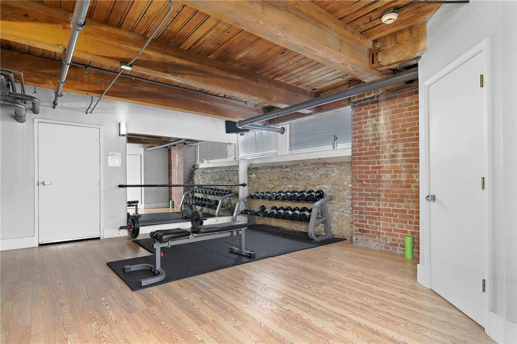 308 W 8th Street Property Photo 34