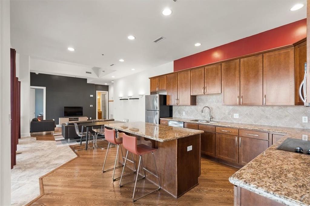 600 Admiral Boulevard Property Photo 14