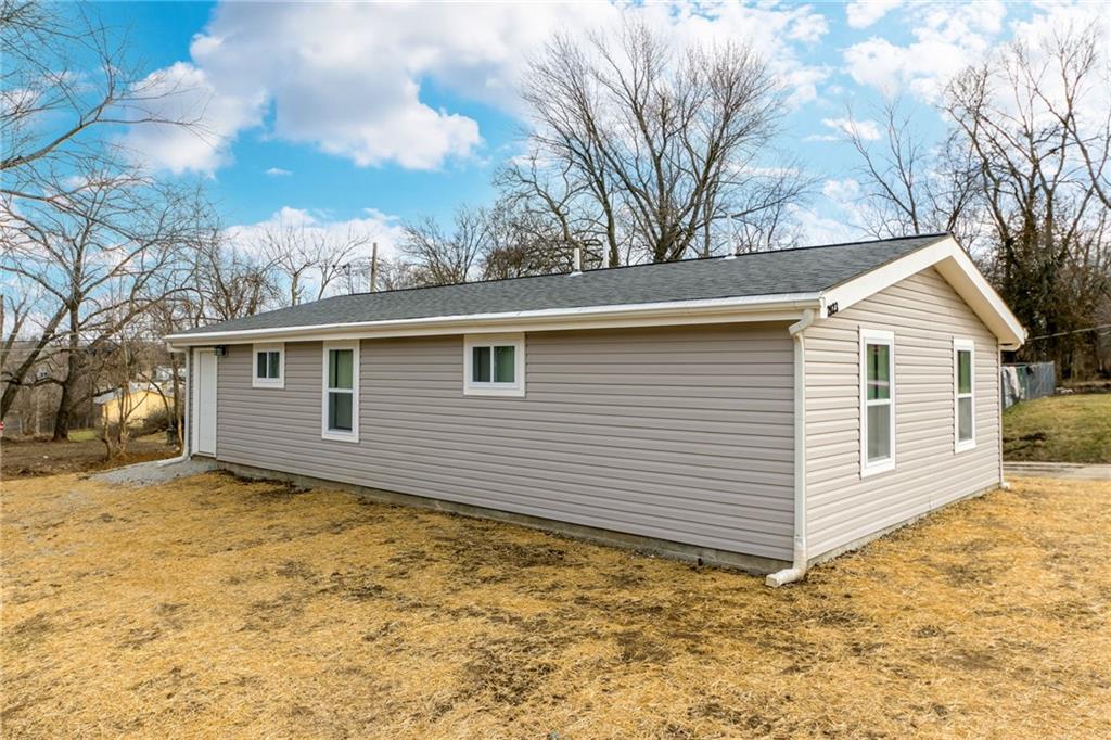 2023 College Avenue Property Photo 4