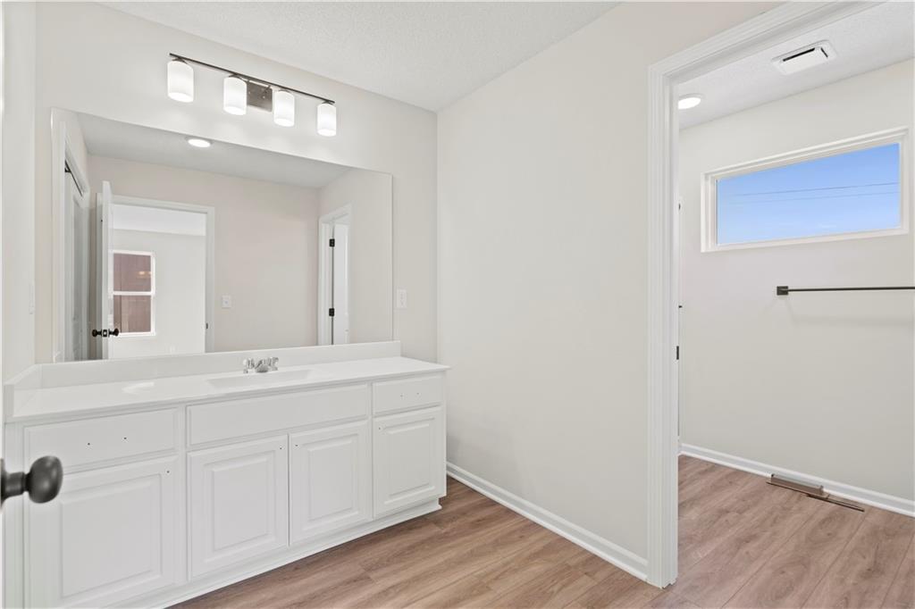 1118 Armstrong Avenue Property Photo 6