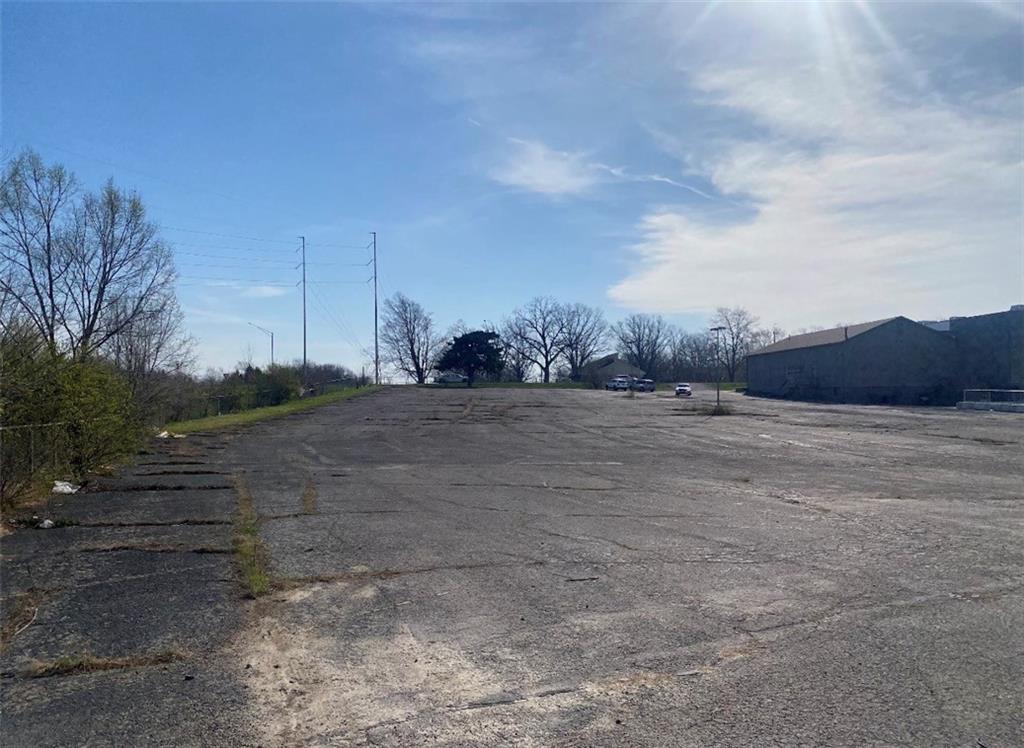 10306 Blue Ridge Boulevard Property Photo 18