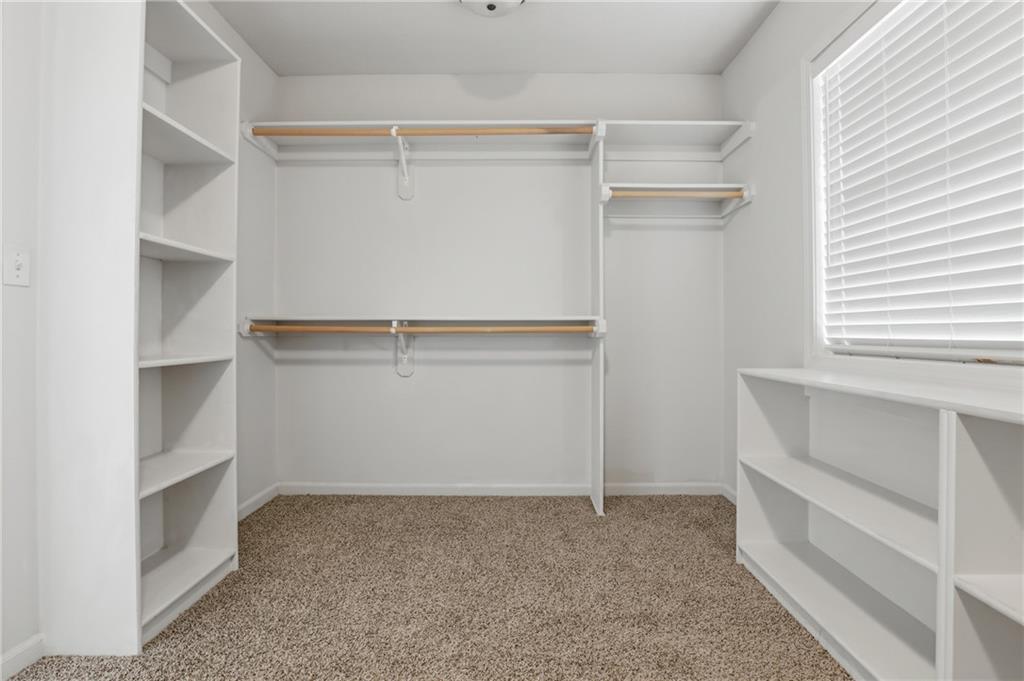 11104 Augusta Drive Property Photo 28