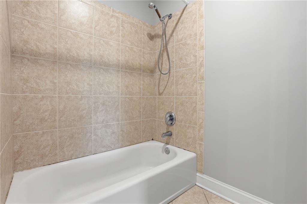 11104 Augusta Drive Property Photo 34