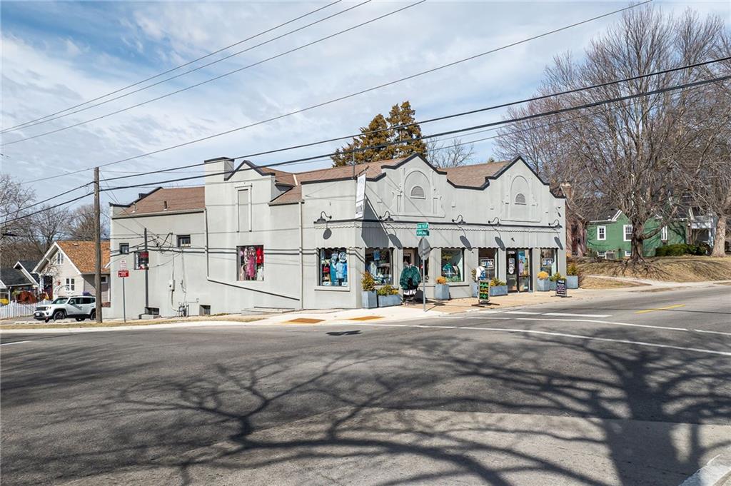 2702 Ashland Avenue Property Photo 3