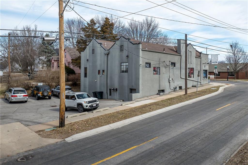 2702 Ashland Avenue Property Photo 4