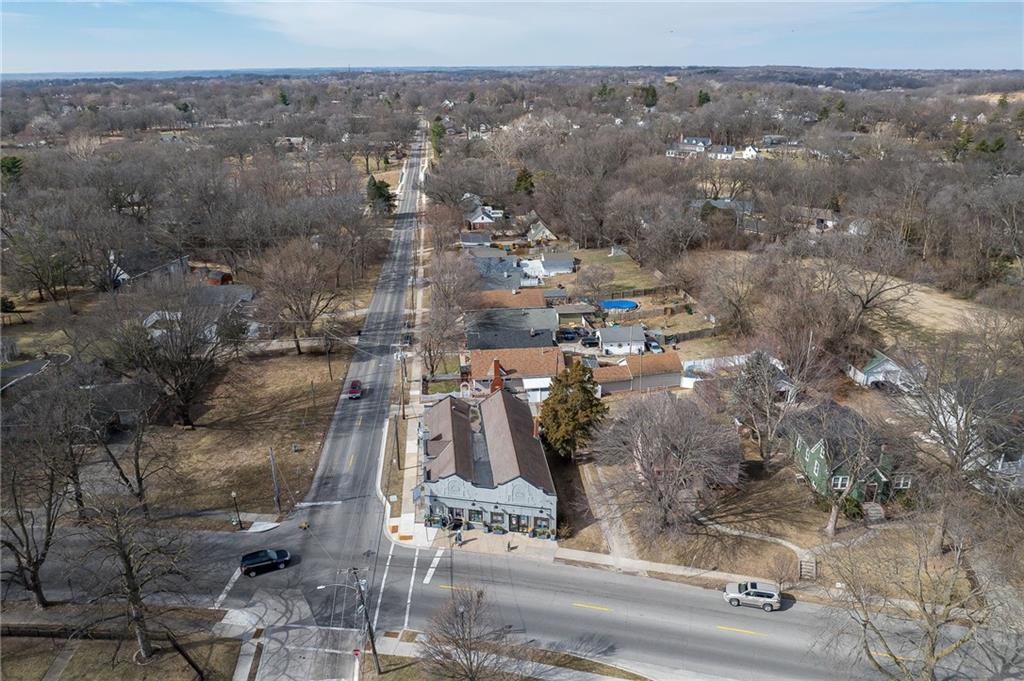 2702 Ashland Avenue Property Photo 8