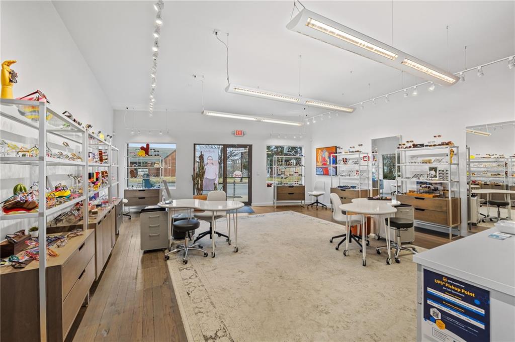 2702 Ashland Avenue Property Photo 12