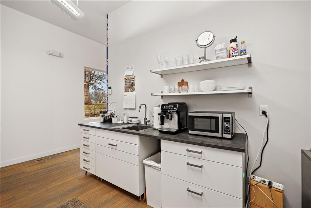 2702 Ashland Avenue Property Photo 17