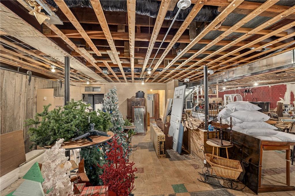 2702 Ashland Avenue Property Photo 31