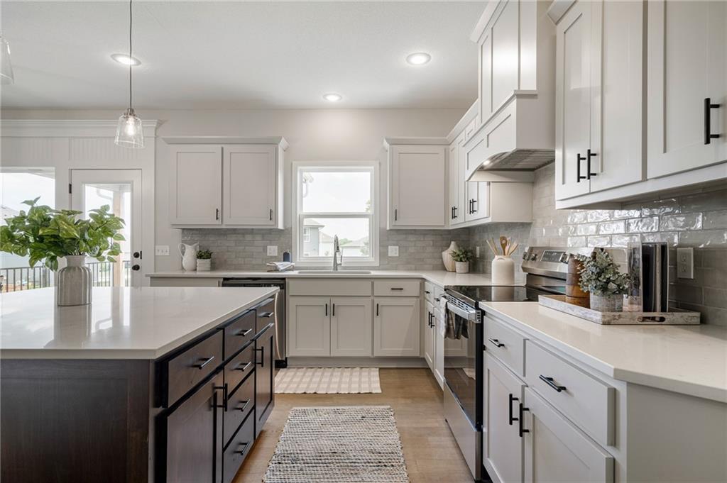 19823 W 114th Place Property Photo 17